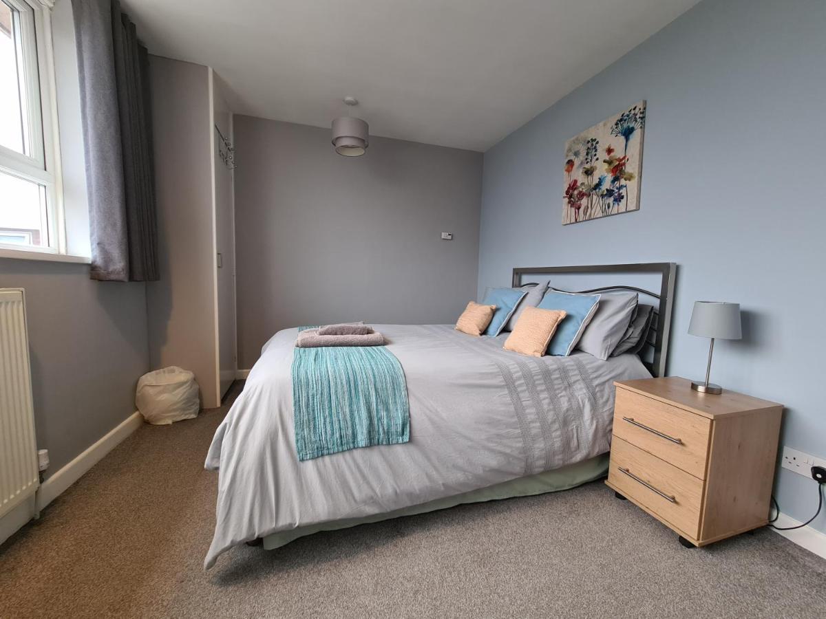 3 Bedroom Apartment Coventry - Hosted By Coventry Accommodation Exterior foto